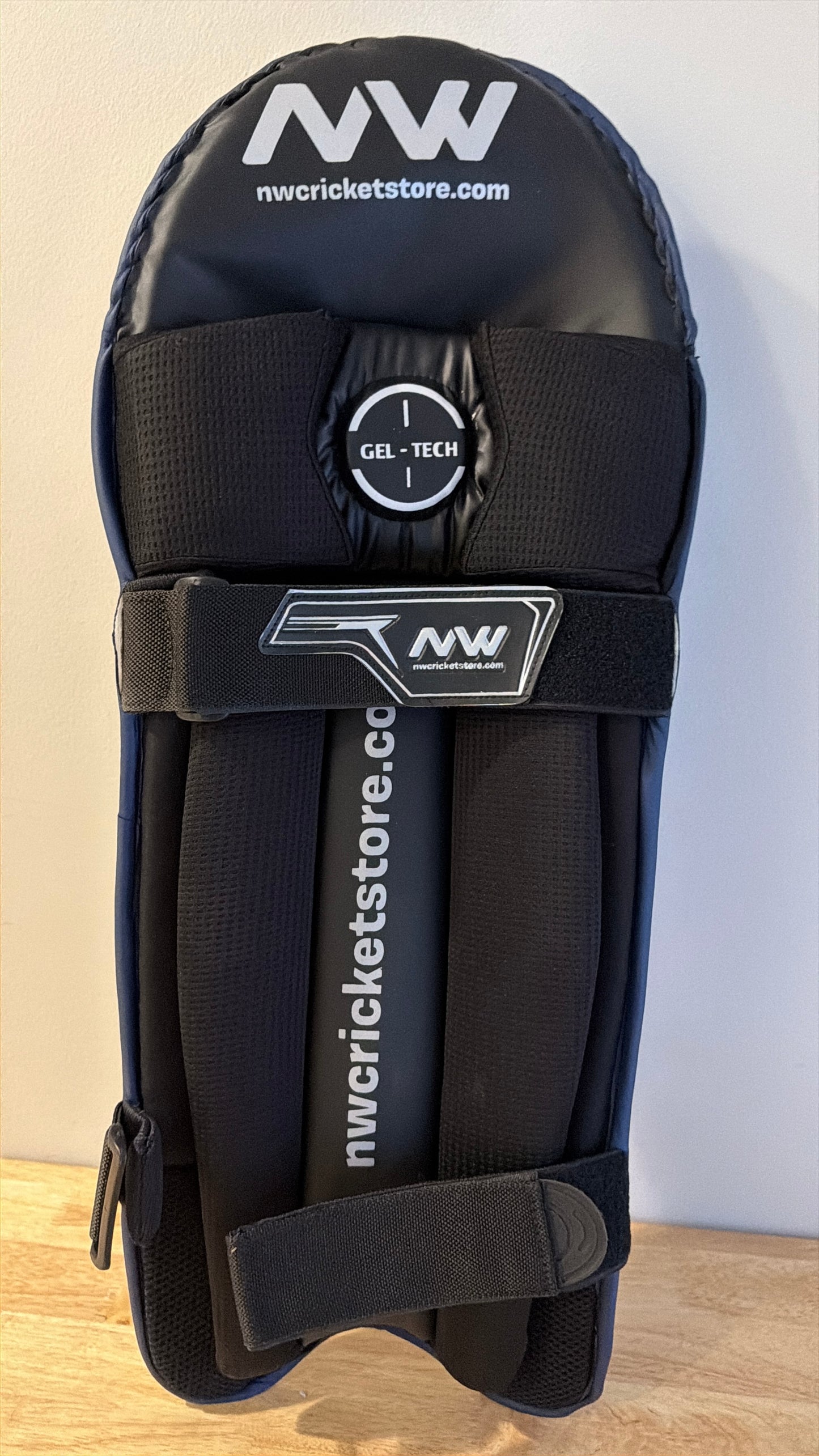Moulded ultra-light Batting Pads Navy