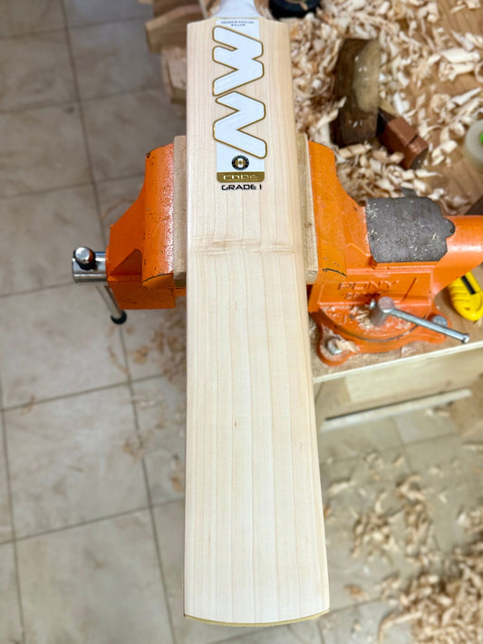 Grade 1 English Willow Cricket Bat - 104 - NW Cricket