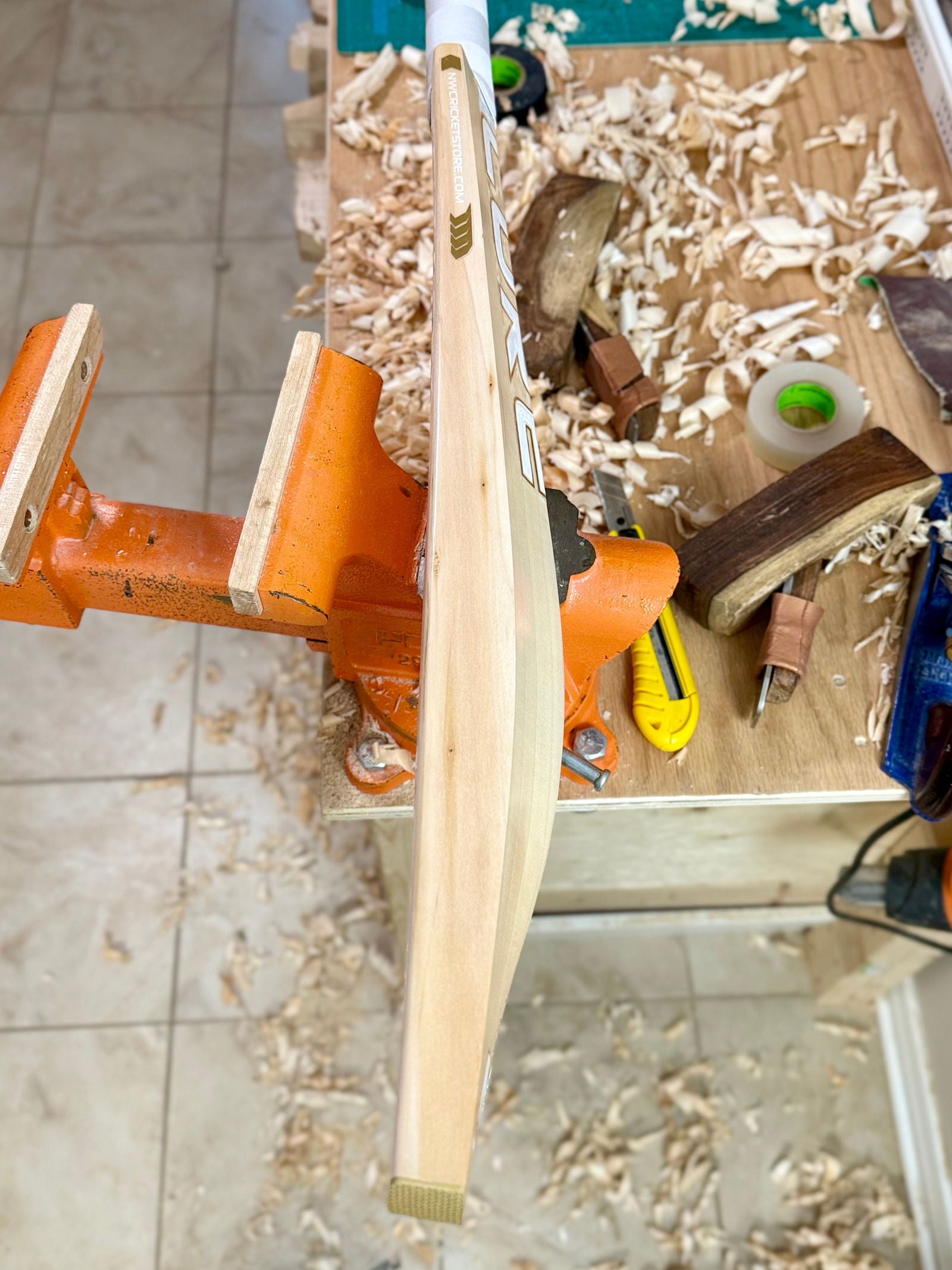 Grade 1 English Willow Cricket Bat - 105 - NW Cricket