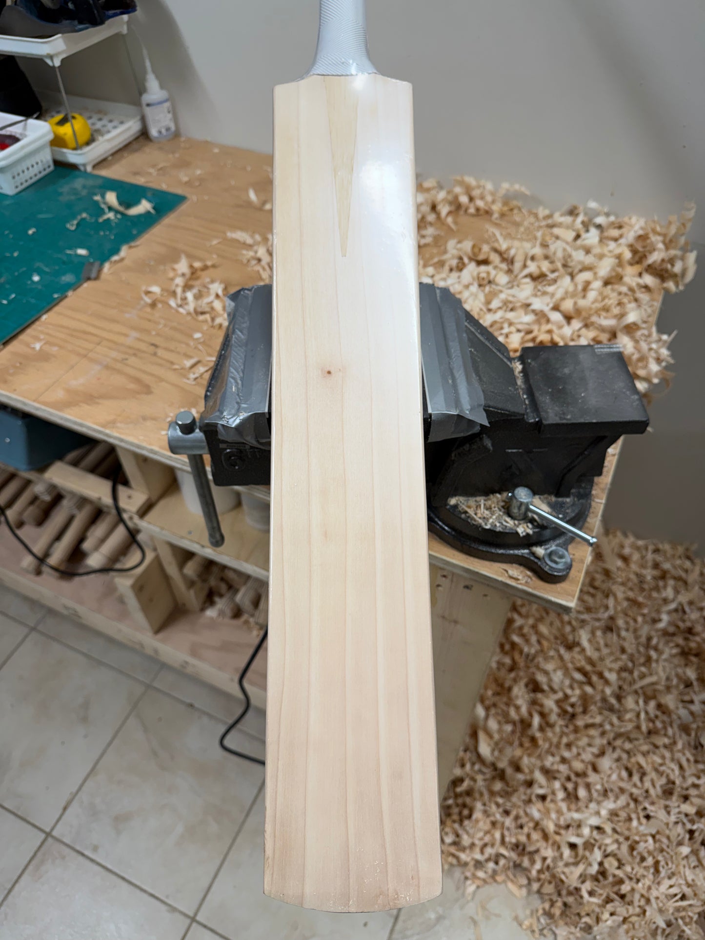 Performance Grade English Willow Cricket Bat - 121