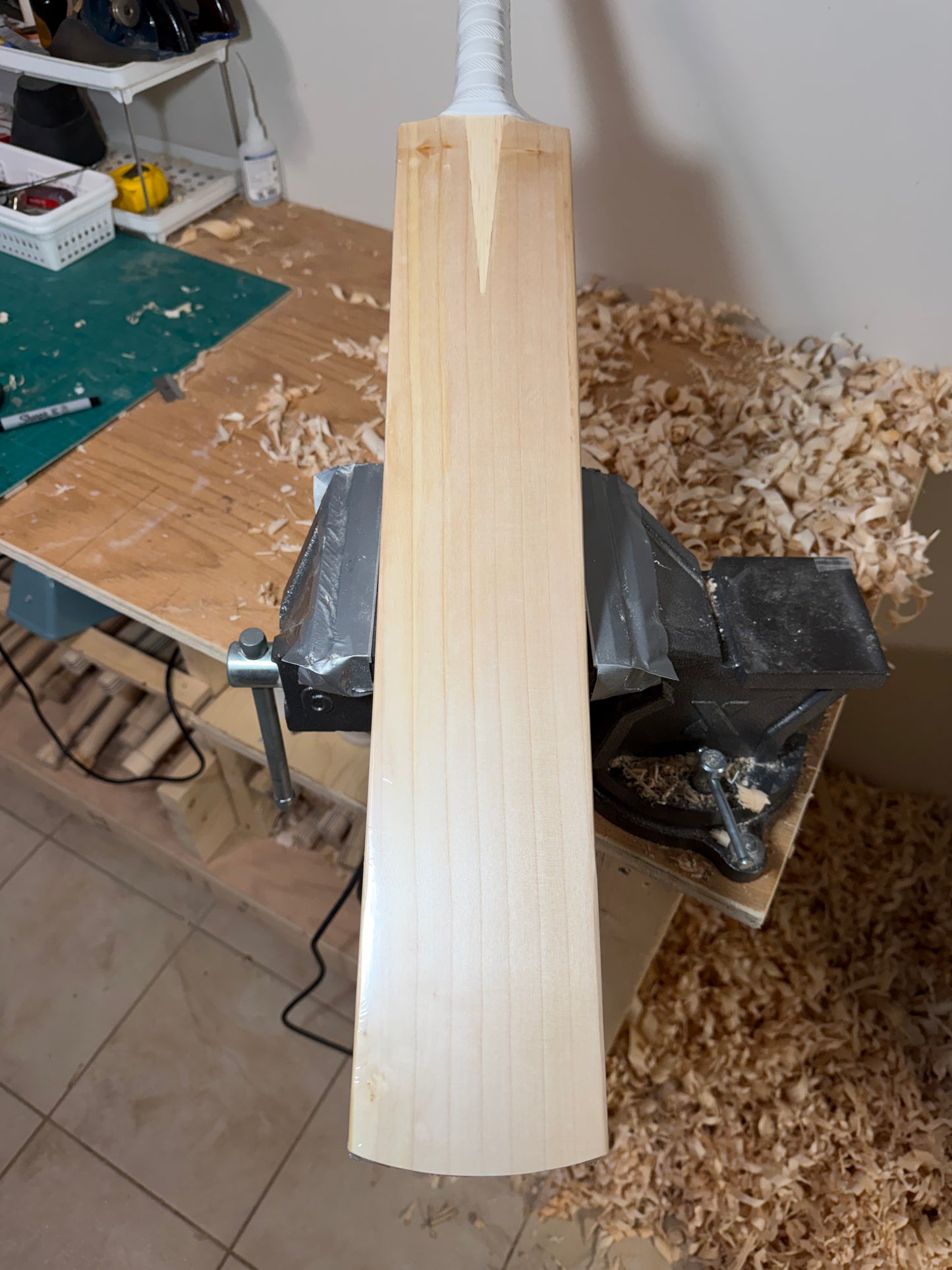 Grade 2 English Willow Cricket Bat - 125 [Clearance]