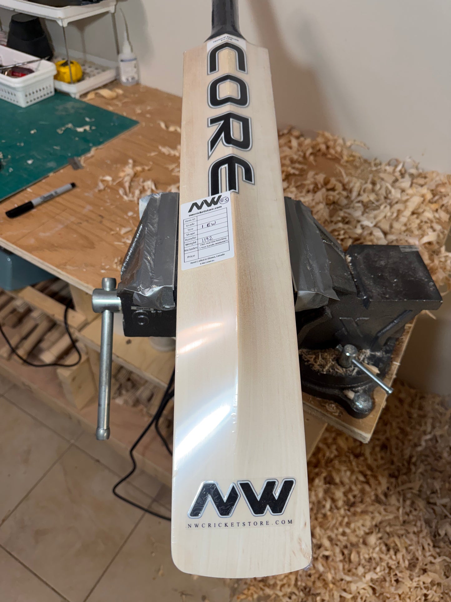 Grade 1 English Willow Cricket Bat - 128 [Factory Seconds]