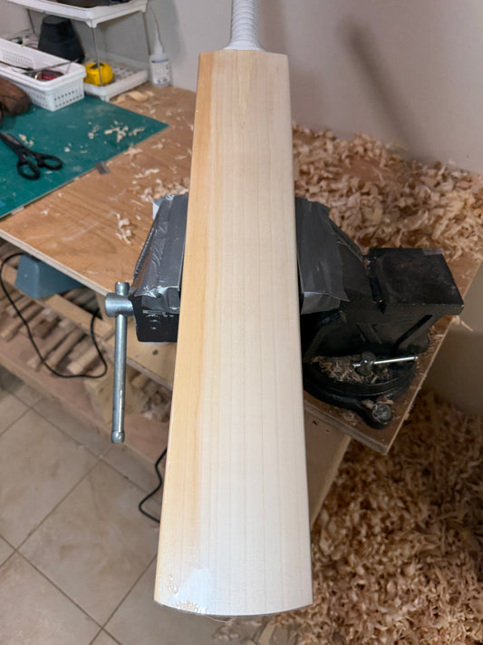 Grade 1+ English Willow Cricket Bat - 142