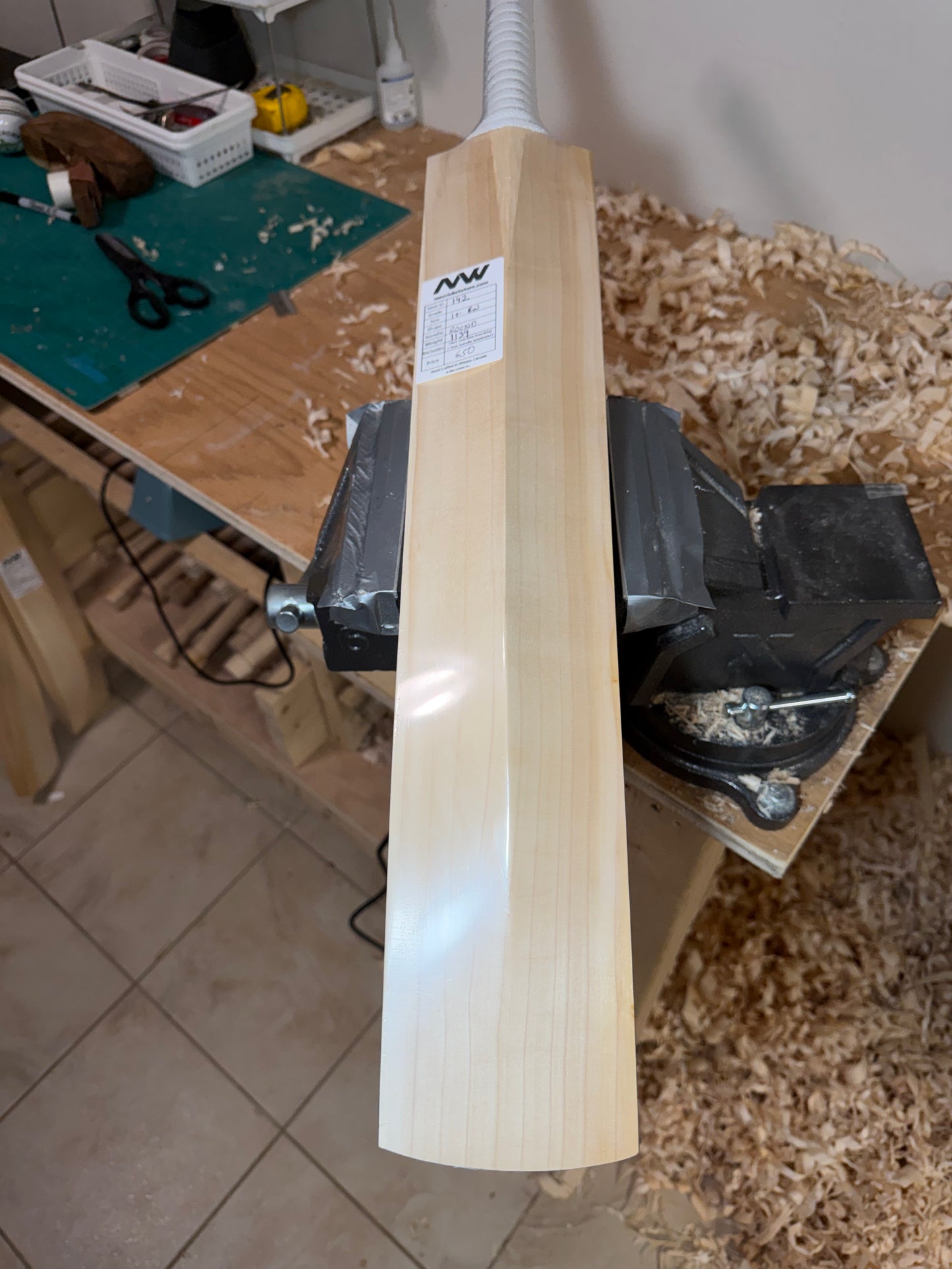 Grade 1+ English Willow Cricket Bat - 142