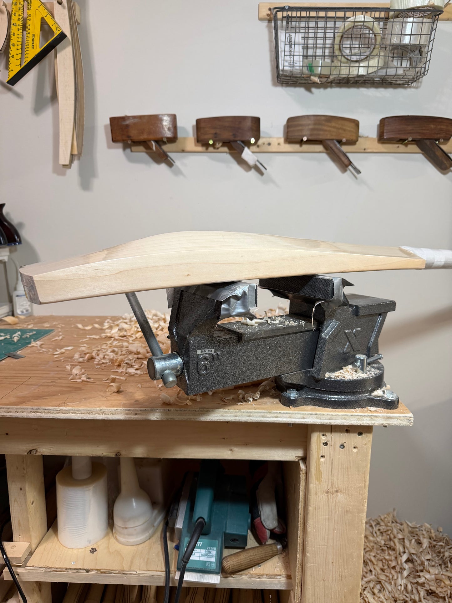 Grade 1+ English Willow Cricket Bat - 143