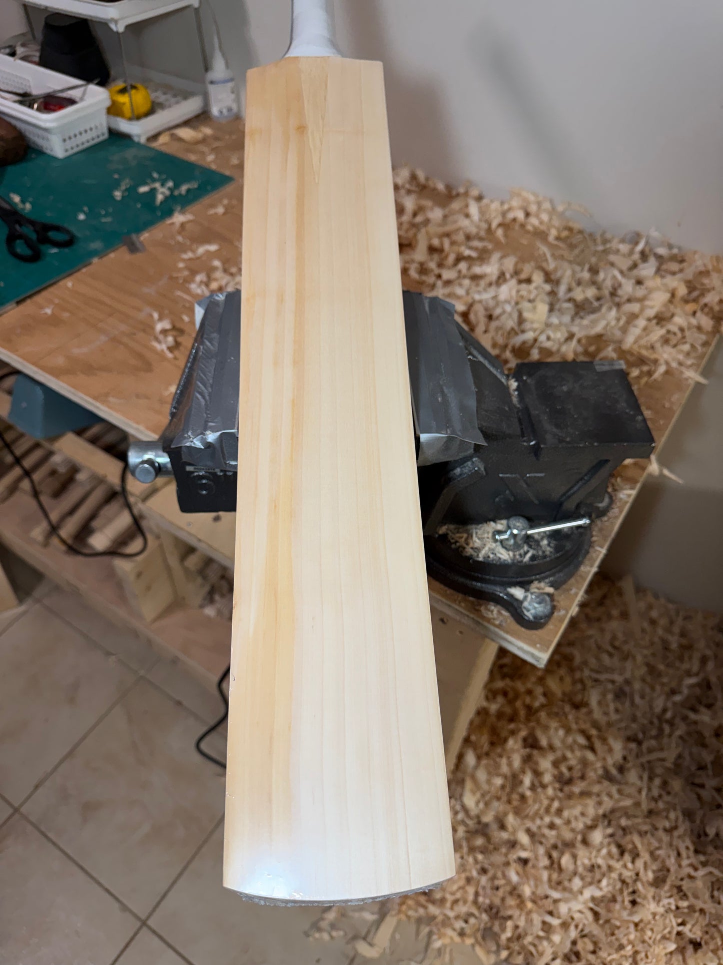 Grade 1+ English Willow Cricket Bat - 144